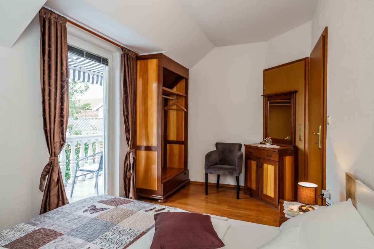 Maria Guest House Kaštela Екстериор снимка