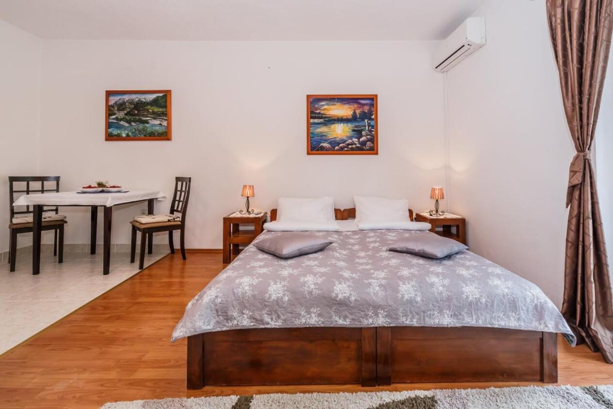 Maria Guest House Kaštela Екстериор снимка